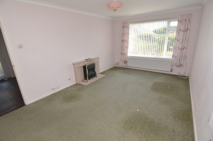 2 Bedroom Detached Bungalow For Sale In Upperfield Drive, Felixstowe, IP11
