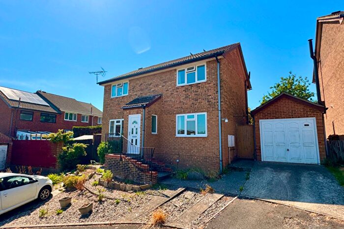 3 Bedroom Detached House For Sale In Sandbourne Close, Swanage, BH19