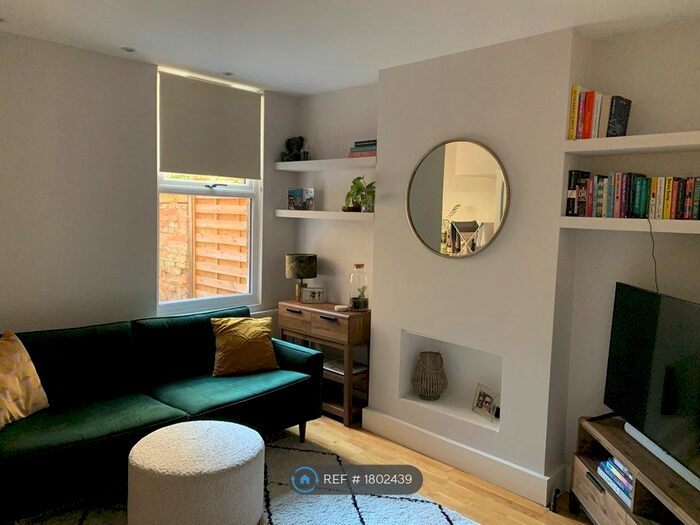 1 Bedroom Flat To Rent In Parish Lane, London, SE20