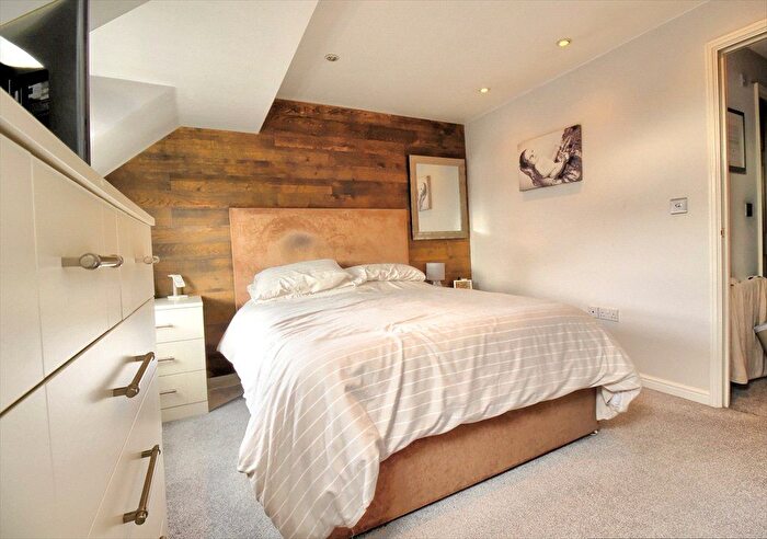 3 Bedroom Terraced House For Sale In Sycamore Rise, Bracknell, Berkshire, RG12