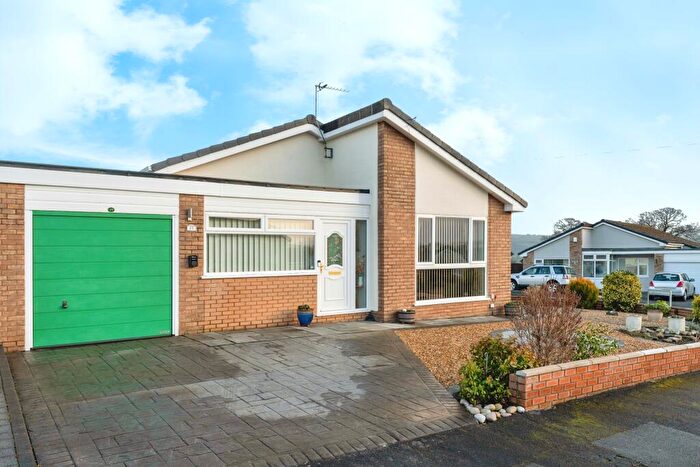 3 Bedroom Bungalow For Sale In Clwydian Park Crescent, St. Asaph, Denbighshire, LL17