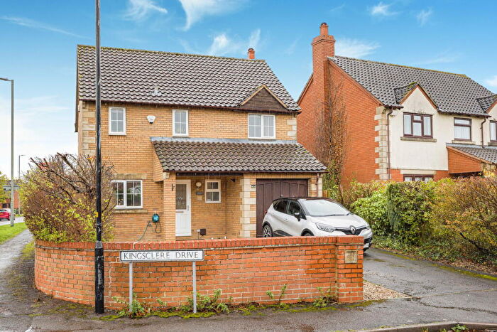 3 Bedroom Detached House For Sale In Kingsclere Drive, Bishops Cleeve, Cheltenham, GL52