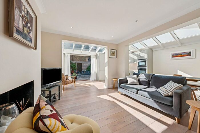 2 Bedroom Flat For Sale In Agate Road, Brackenbury Village, Hammersmith, W6