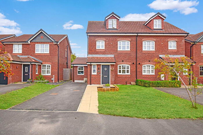 3 Bedroom Semi-Detached House For Sale In Foundry Close, Leyland, PR25