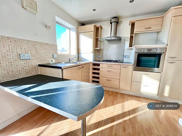 2 Bedroom Flat To Rent In Leadmill Court, Sheffield, S1