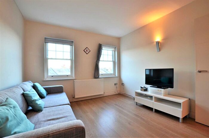 1 Bedroom Flat To Rent In Fulham Road, Fulham, SW6
