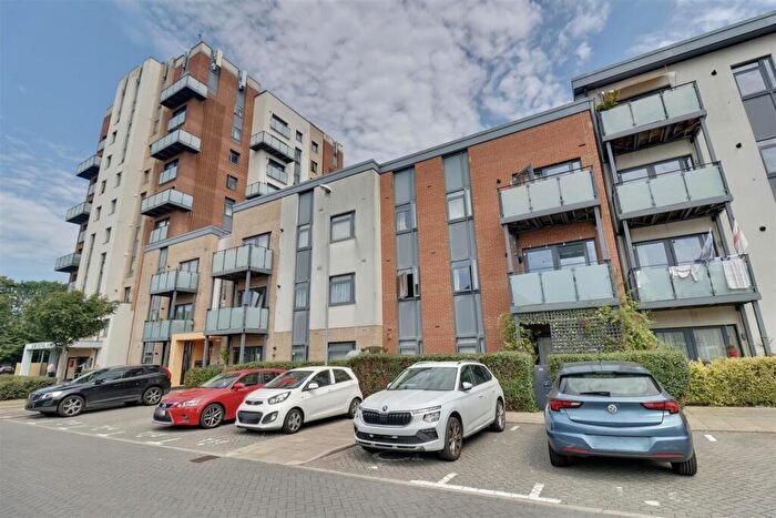 2 Bedroom Flat To Rent In Solebay Way, Gosport, PO13