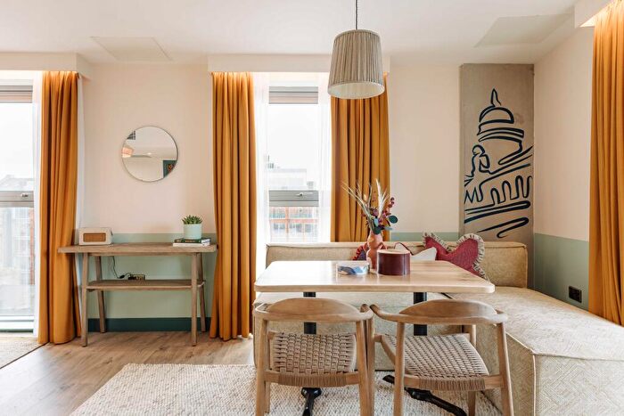 1 Bedroom Apartment To Rent In Belfast – Large Loft Queen Street, BT1