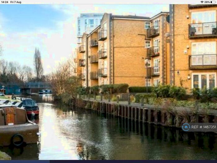 2 Bedroom Flat To Rent In Twig Folly Close, London, E2
