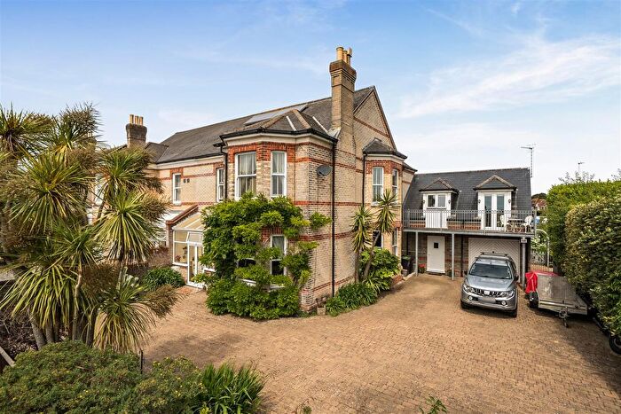 5 Bedroom Semi Detached House For Sale In Mount Pleasant Avenue North, Weymouth, Dorset, DT3