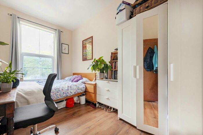 4 Bedroom Flat To Rent In Clapham Common South Side, London, SW4