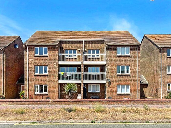 2 Bedroom Flat For Sale In Royal Sovereign View, Eastbourne, BN23