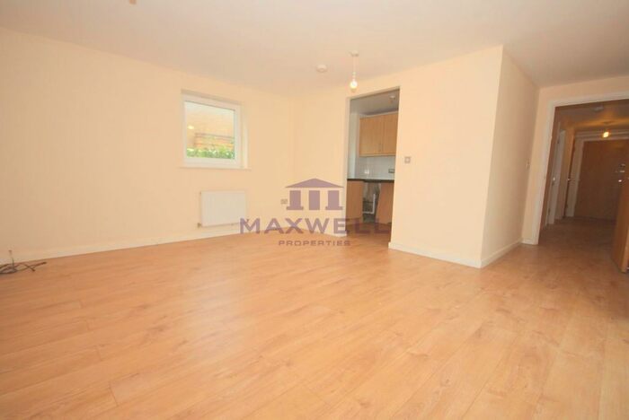 1 Bedroom Flat To Rent In Miles Drive, Thamesmead, London, SE28