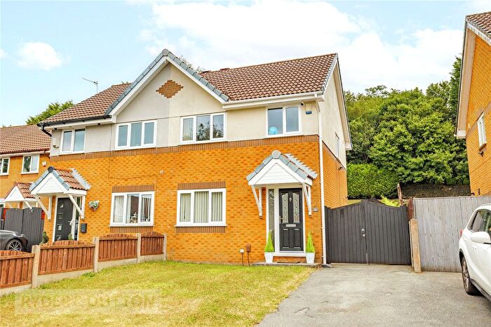 3 Bedroom Semi-Detached House For Sale In Wilkes Street, Moorside, Oldham, OL1