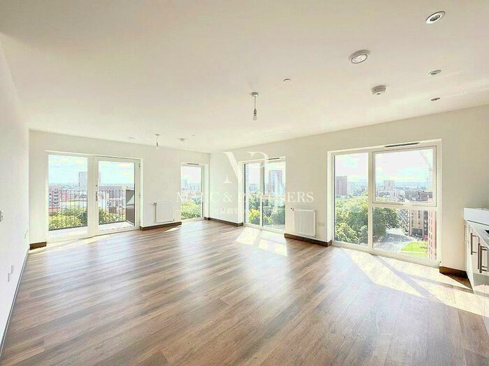 3 Bedroom Apartment To Rent In Dunstan Place, Abbey Road, Barking, IG11