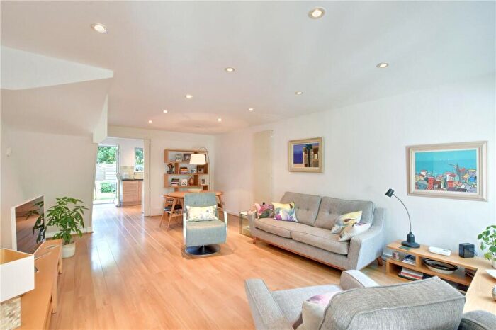 2 Bedroom End Of Terrace House To Rent In Streetfield Mews, Blackheath, London, SE3