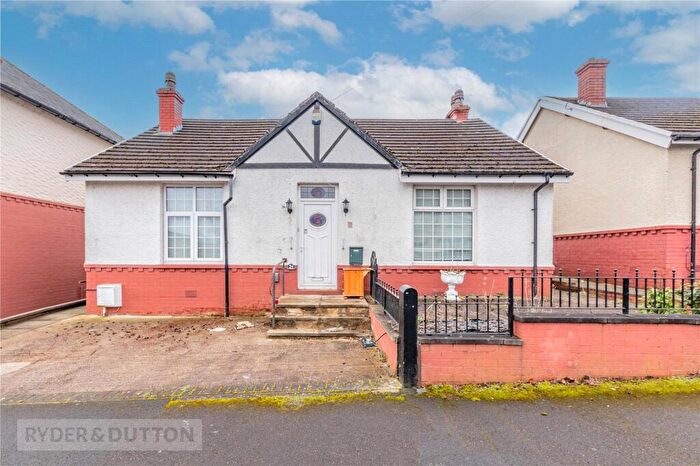 2 Bedroom Bungalow To Rent In Tom Lane, Crosland Moor, Huddersfield, West Yorkshire, HD4