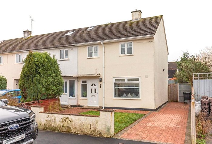 3 Bedroom Semi Detached House For Sale In Turnbridge Road, Bristol, BS10