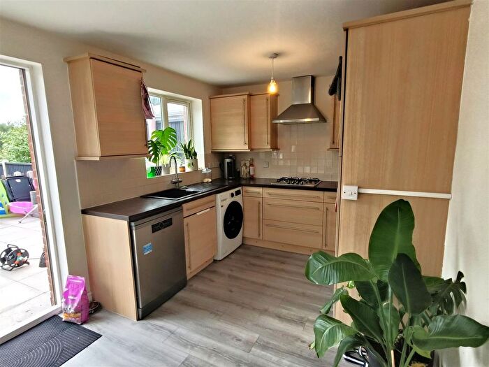3 Bedroom Town House For Sale In Bickon Drive, Brierley Hill, DY5