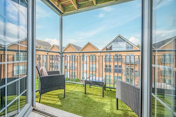 2 Bedroom Flat For Sale In Esparto Way, South Darenth, Dartford, Kent, DA4