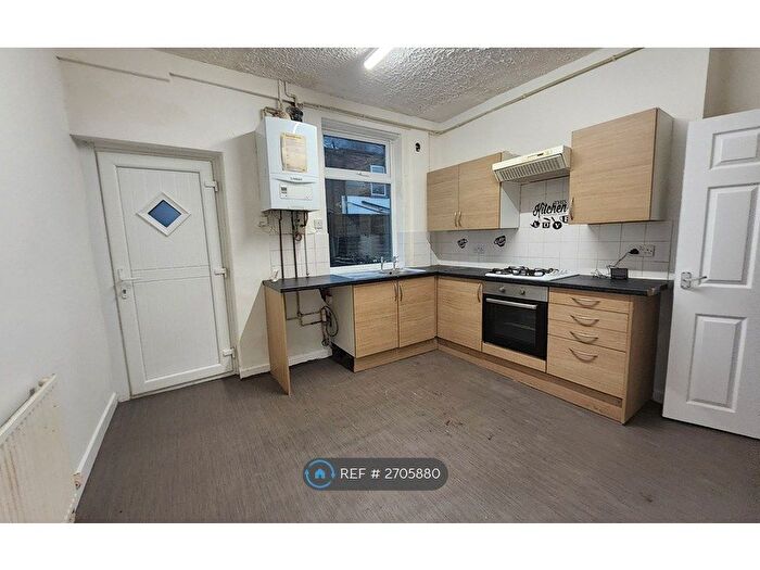 2 Bedroom Terraced House To Rent In Bread Street, Manchester, M18