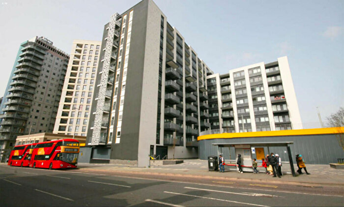 2 Bedroom Apartment To Rent In - Ilford Hill, Ilford, Essex, IG1