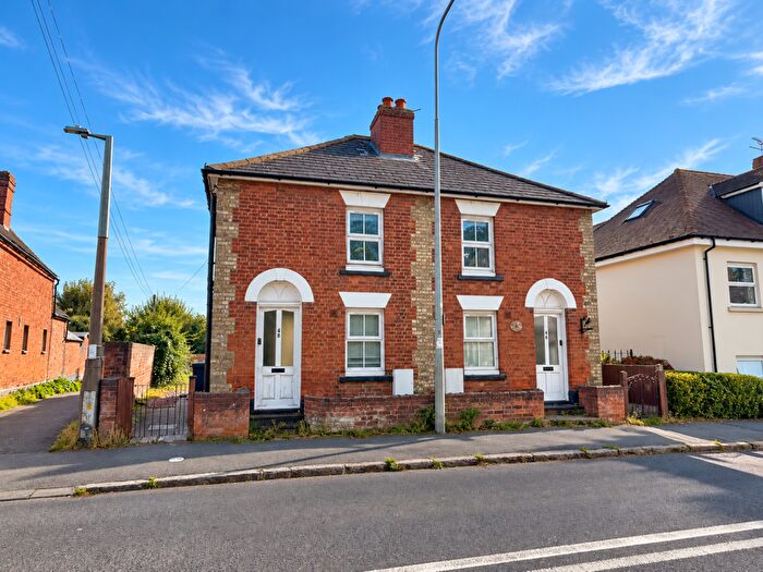 2 Bedroom Semi Detached House For Sale In Hockley Road, Rayleigh, Essex, SS6