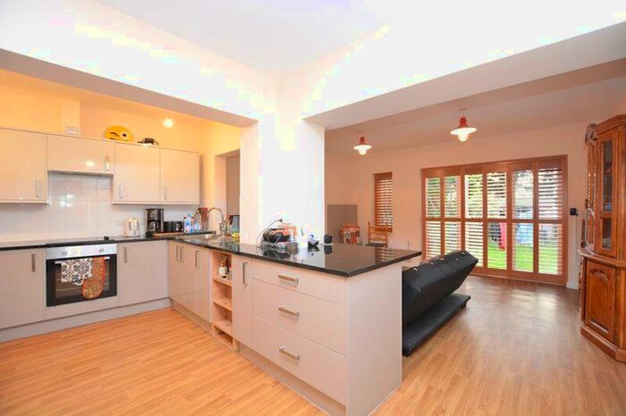 5 Bedroom Detached House To Rent In Rickmansworth Road, Pinner, HA5