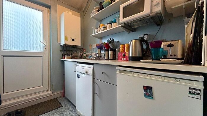 1 Bedroom Semi Detached House To Rent In Crwys Mews Crwys Road, Cardiff, CF24