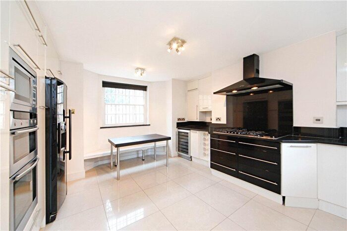 3 Bedroom House To Rent In Park Village West, London, NW1