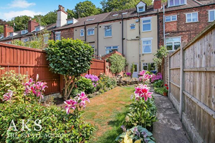 3 Bedroom Terraced House For Sale In Newton Road, Burton-On-Trent, DE15