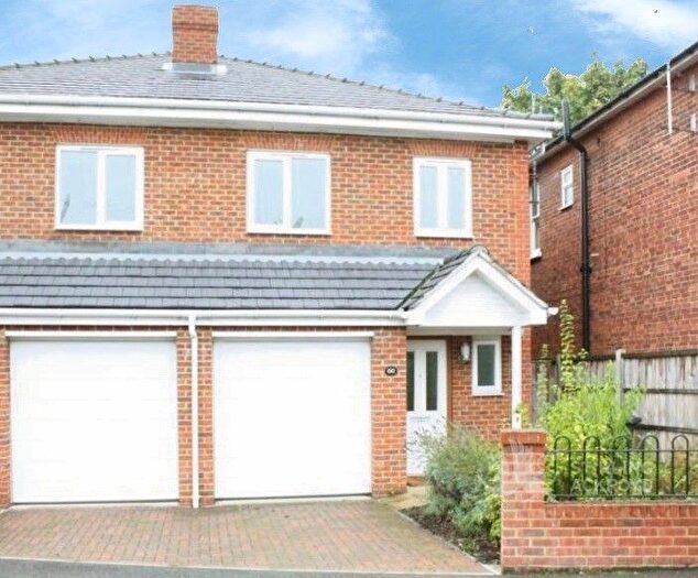 3 Bedroom Semi Detached House To Rent In Josephs Road, Guildford, Surrey, GU1