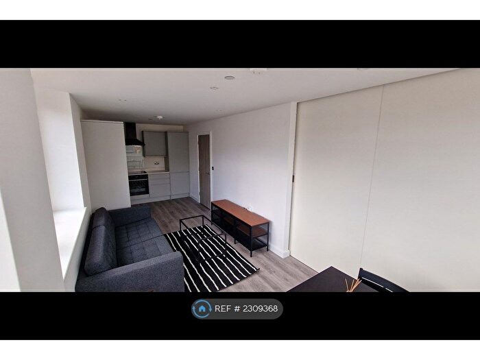 1 Bedroom Flat To Rent In Montrose House, Slough, SL1