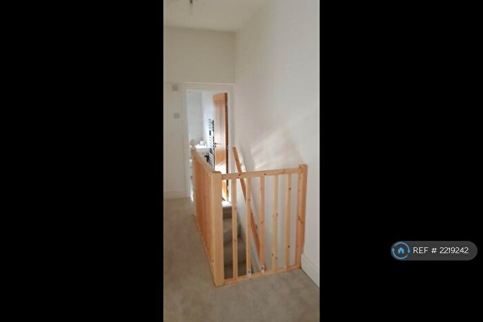 3 Bedroom Terraced House To Rent In Albany Road, London, N18