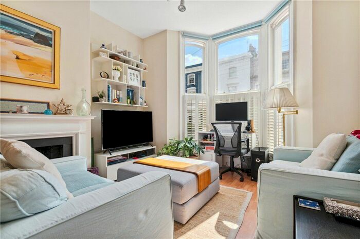 1 Bedroom Flat To Rent In Earls Court Gardens, Earl's Court, London, SW5