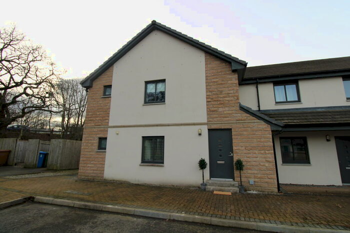 2 Bedroom Flat For Sale In Farlie View, Beauly, IV4