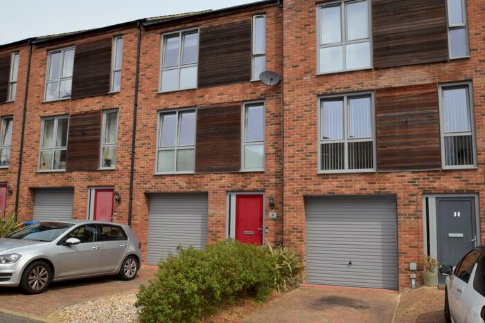 4 Bedroom Town House To Rent In The Nest, Norwich, NR1