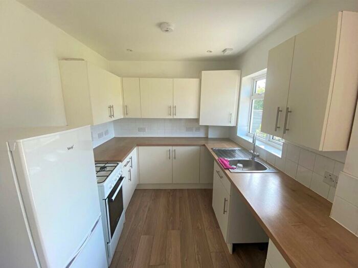 3 Bedroom Terraced House To Rent In Ingrebourne Road, Rainham, RM13