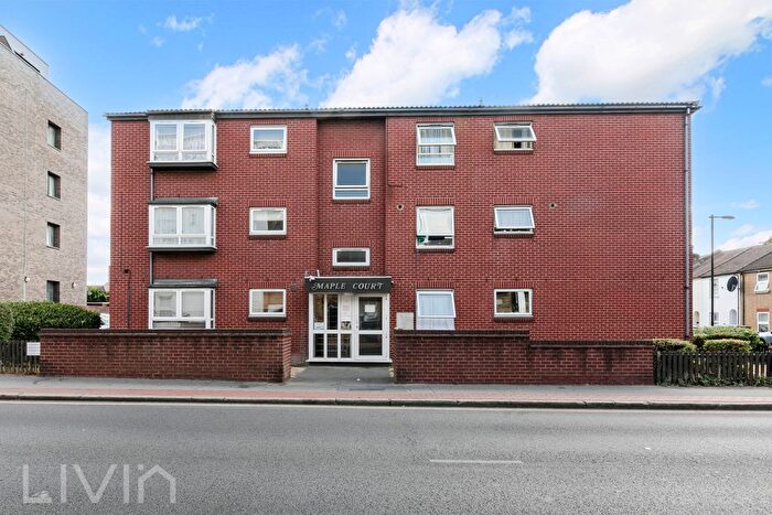 2 Bedroom Flat For Sale In Maple Court, Lower Coombe Street, CR0