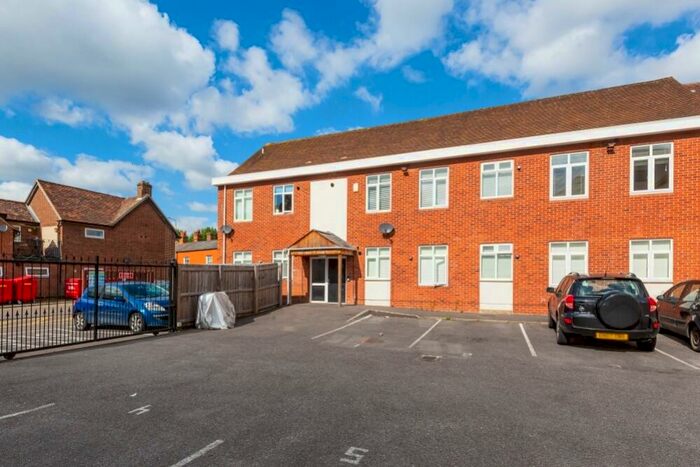 1 Bedroom Flat To Rent In Ock Street, Abingdon, OX14