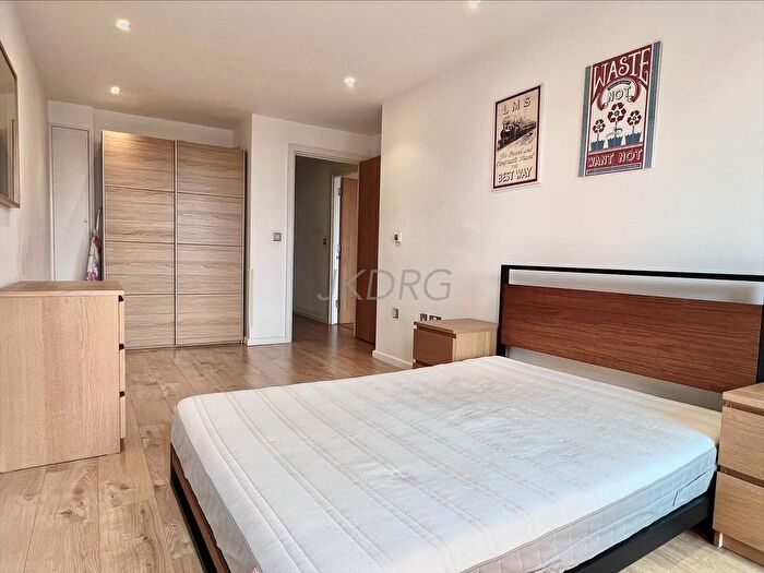 1 Bedroom Flat To Rent In Millharbour, London, E14