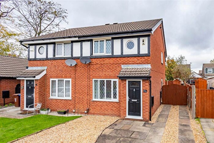 2 Bedroom Semi-detached House For Sale In Chiltern Meadow, Leyland, PR25