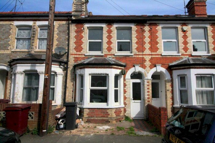 3 Bedroom Terraced House To Rent In Grange Avenue, Reading, RG6