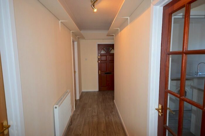 2 Bedroom Flat To Rent In James Street, Perth PH2