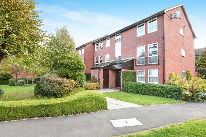 2 Bedroom Apartment To Rent In Windsor, Berkshire, SL4