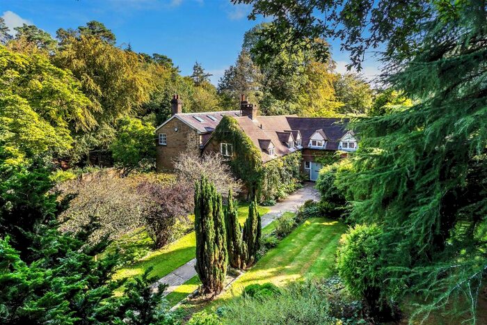 4 Bedroom Semi-Detached House For Sale In Pitch Hill, Ewhurst, Cranleigh, Surrey, GU6