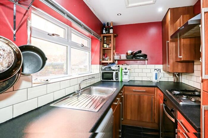 7 Bedroom Terraced House To Rent In Kendal Lane, Hyde Park, Leeds, LS3