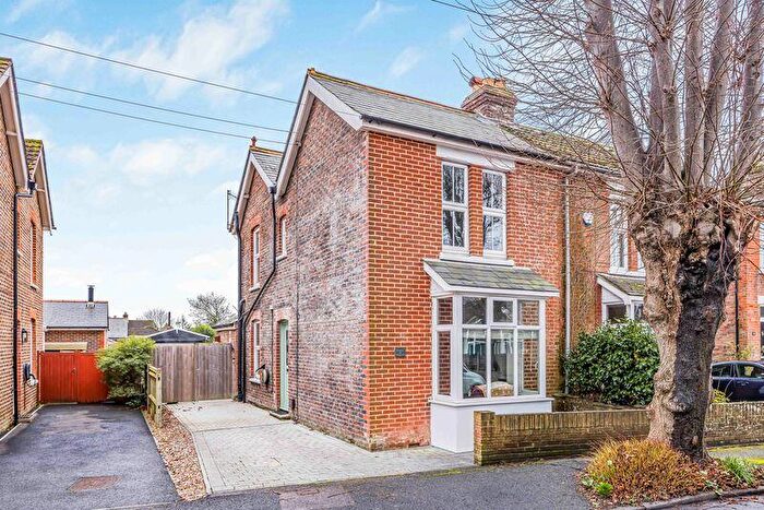 3 Bedroom Semi Detached House For Sale In Southbourne Avenue, Emsworth, PO10