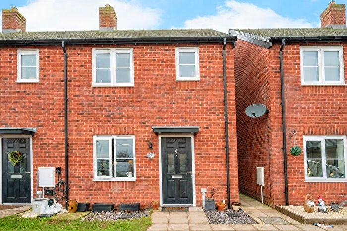 2 Bedroom End Of Terrace House For Sale In Woodmanton Close, Clifton-On-Teme, Worcester, WR6