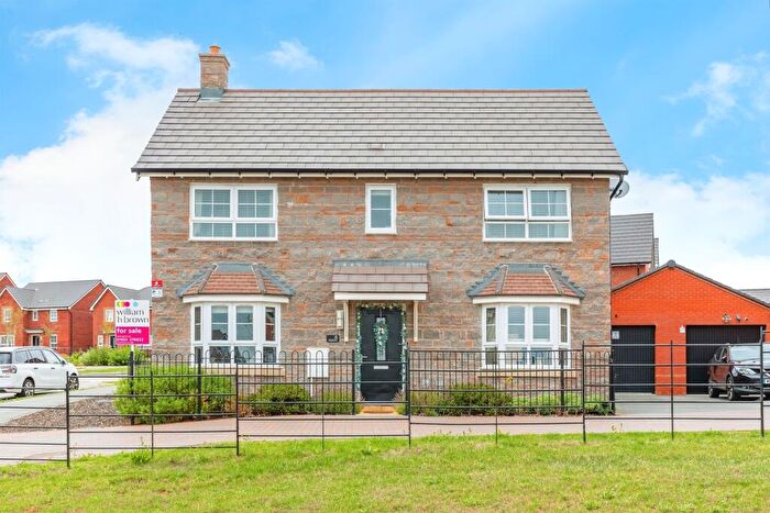 4 Bedroom Detached House For Sale In Prospero Drive, Wellingborough, NN8